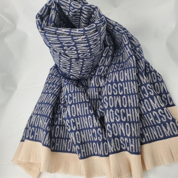 Moschino Logo Wool Fringe Blanket Throw Wrap - Picture 10 of 16